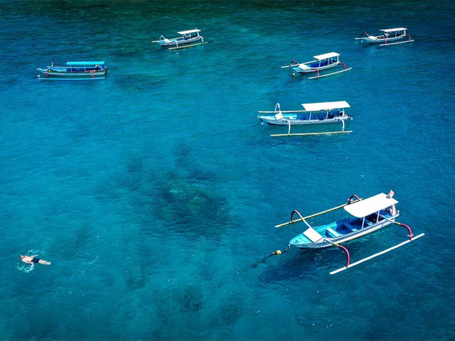 Perahu di Crystal Bay Nusa Penida