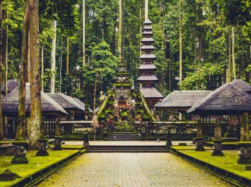 pura-monkey-forest-ubud